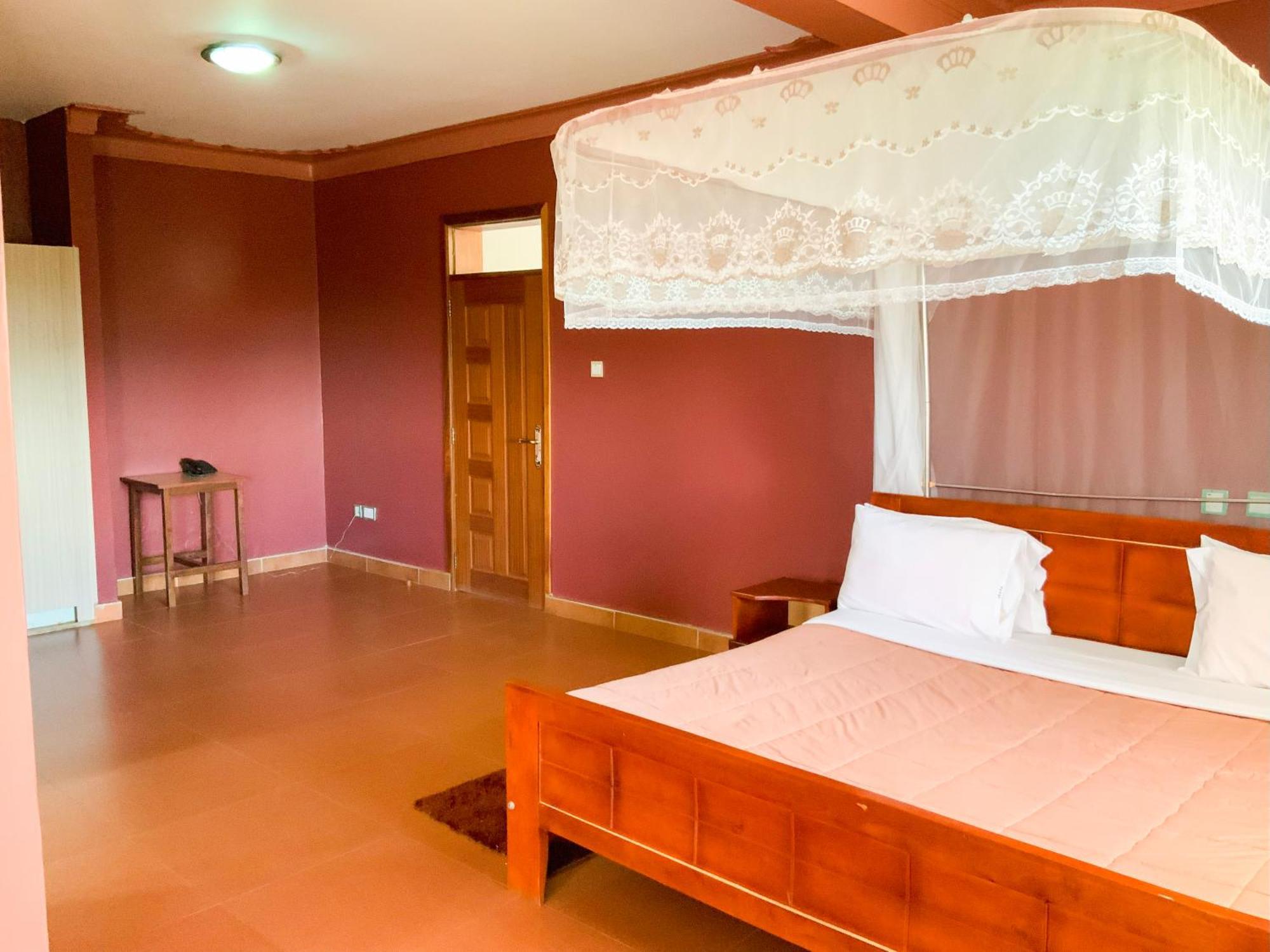 Hendo Hotel 엔테베 외부 사진