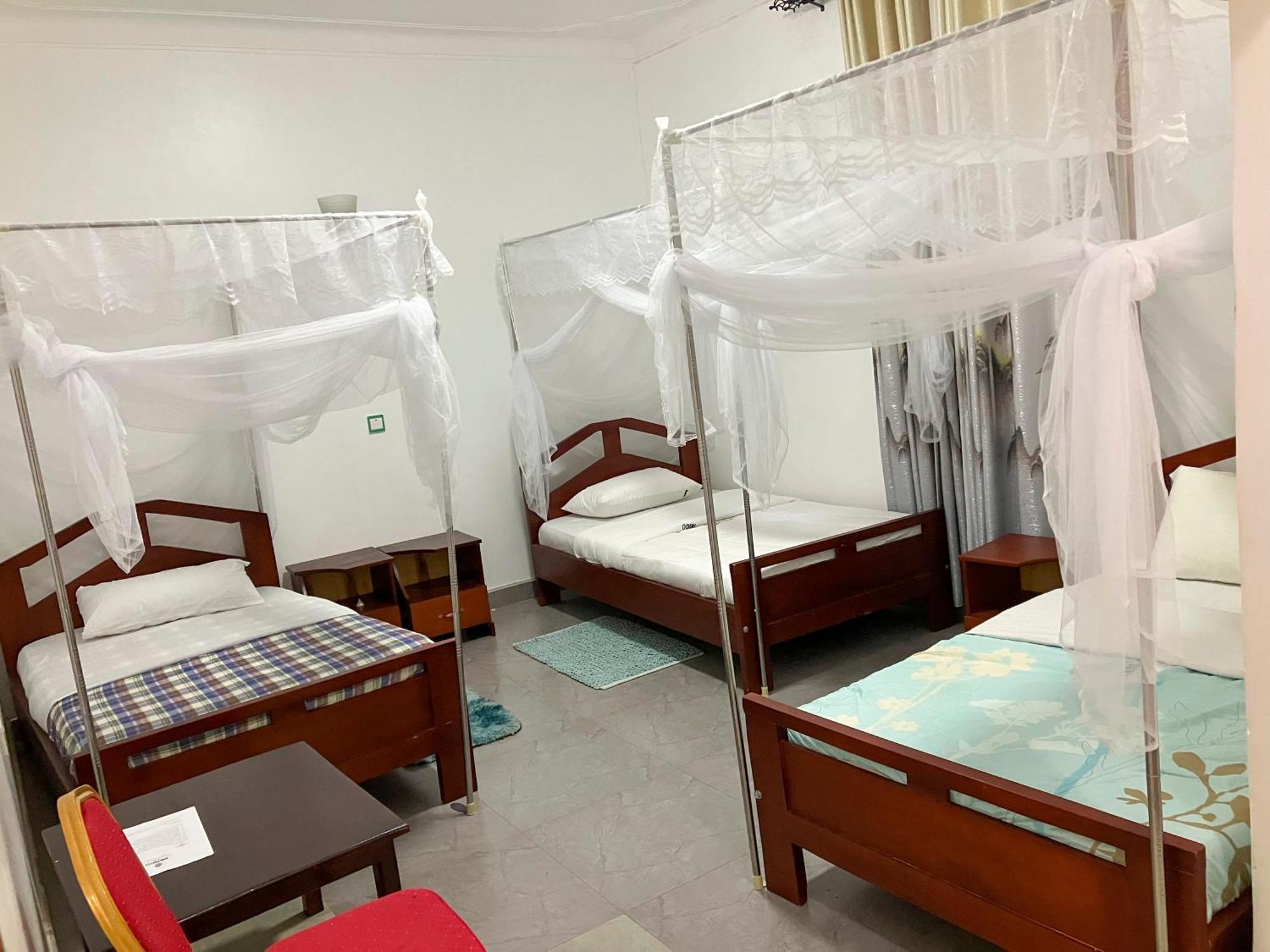 Hendo Hotel 엔테베 외부 사진
